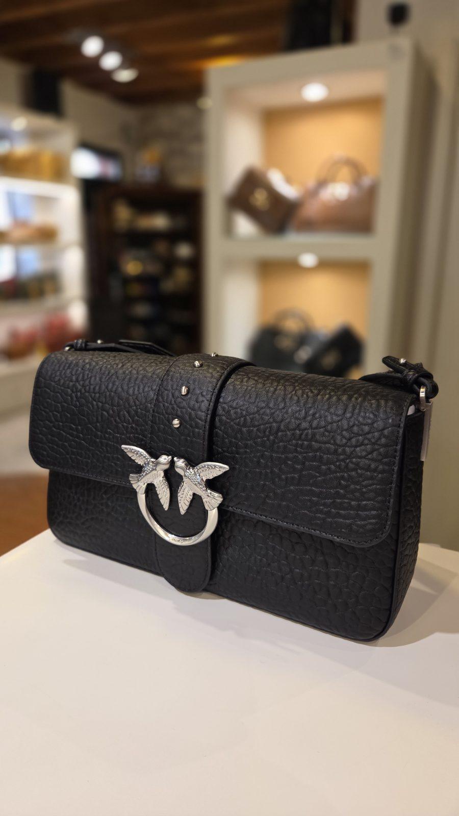 Borsa morbida a spalla love bag grande in pelle stampa elefante LOVE ONE CLASSIC SLOUCHY FL. PINKO 104524 A2JU Z99E in colore NERO LIMOUSINE