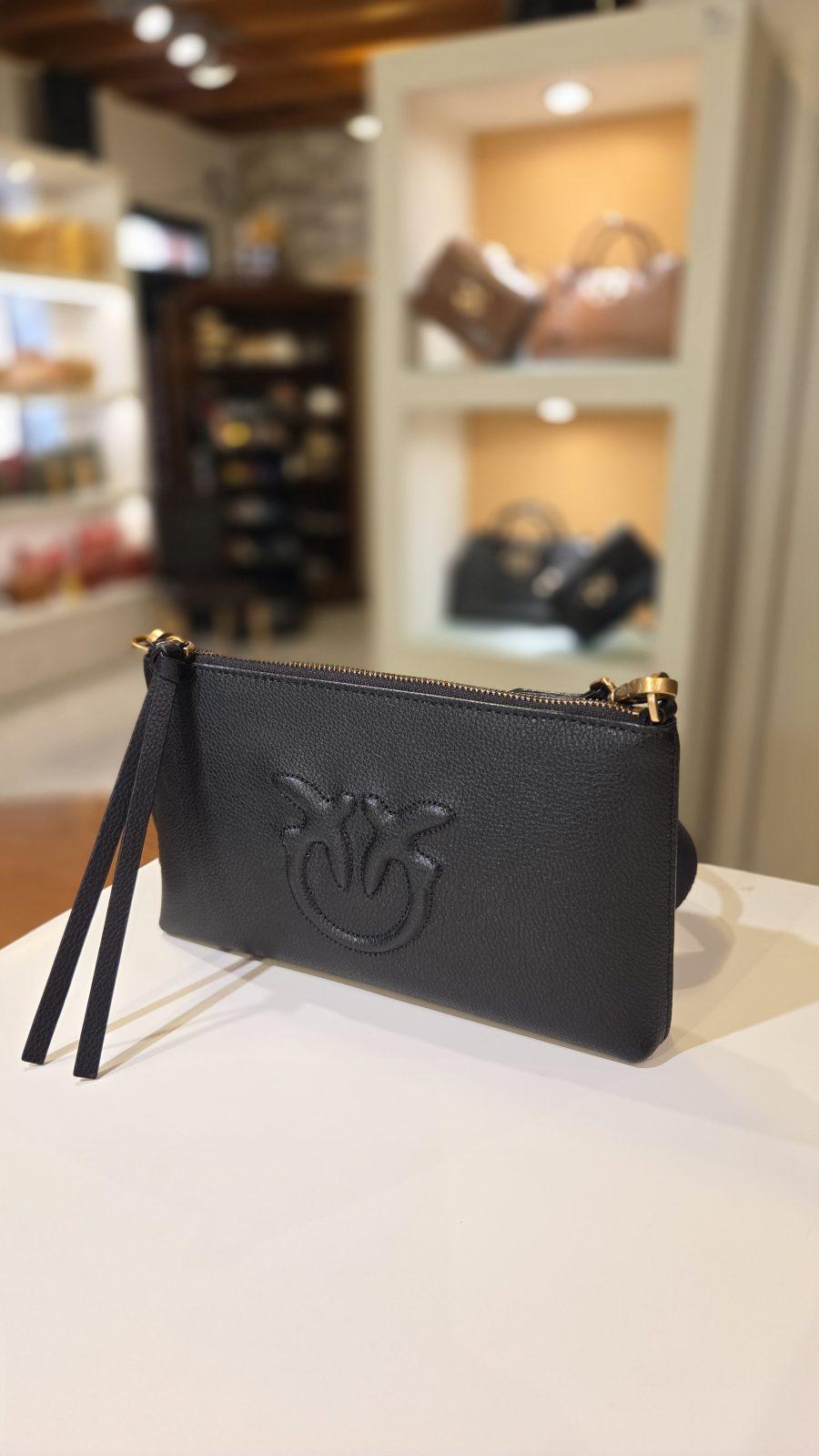 Tracolla in pelle PINKO FLAT HORIZONTAL MINI IN PELLE BOTTALATA 104277 A29Q Z99Q in colore NERO