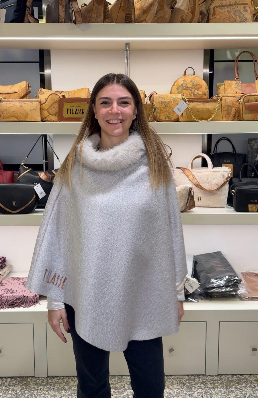 Poncho con collo in ecopelliccia ALVIERO MARTINI PRIMA CLASSE P08817700948 in colore BEIGE